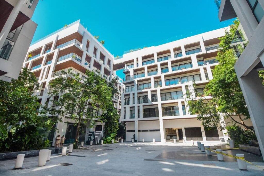 18766f43-42e2-43f0-b0b6-159280c1c12e